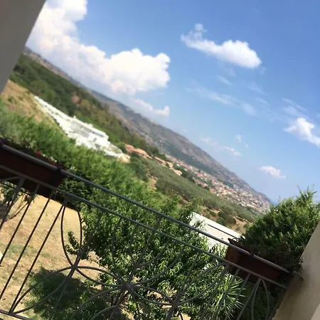 A Casa Di Enza * مونتيبيان