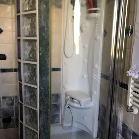 بيت ضيافة A Casa Di Enza