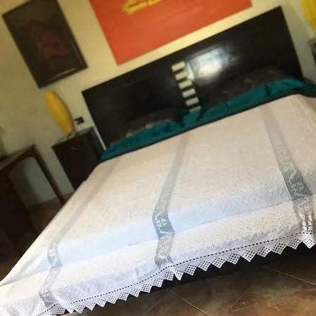 A Casa Di Enza בית הארחה מונטפאונה