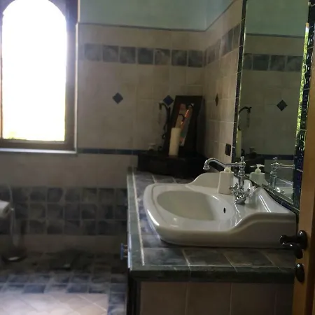בית הארחה A Casa Di Enza מונטפאונה