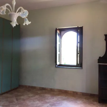 בית הארחה A Casa Di Enza *